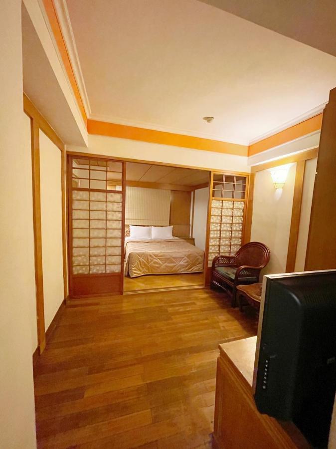 Family Hotel - Linsen Tainan Dış mekan fotoğraf