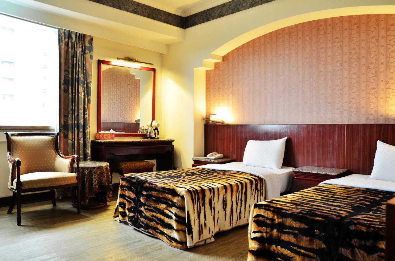 Family Hotel - Linsen Tainan Dış mekan fotoğraf