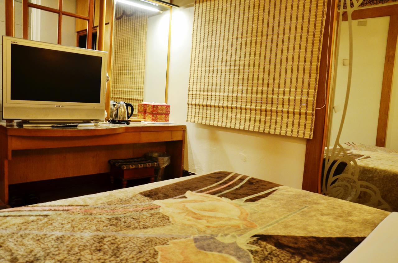 Family Hotel - Linsen Tainan Dış mekan fotoğraf