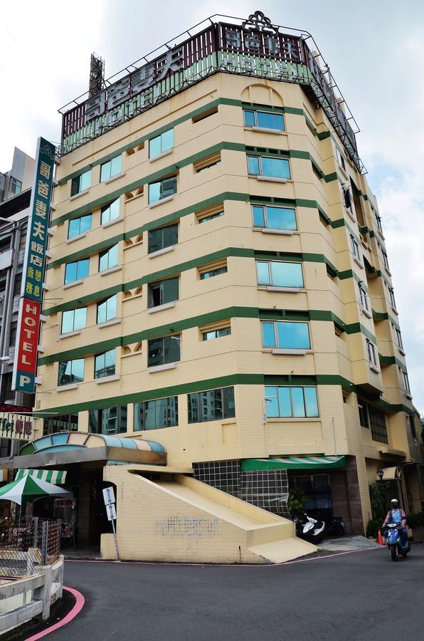Family Hotel - Linsen Tainan Dış mekan fotoğraf