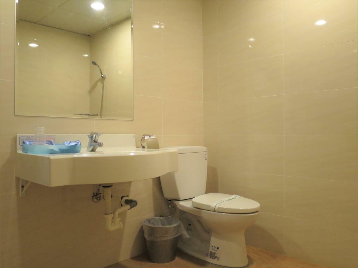 Family Hotel - Linsen Tainan Dış mekan fotoğraf